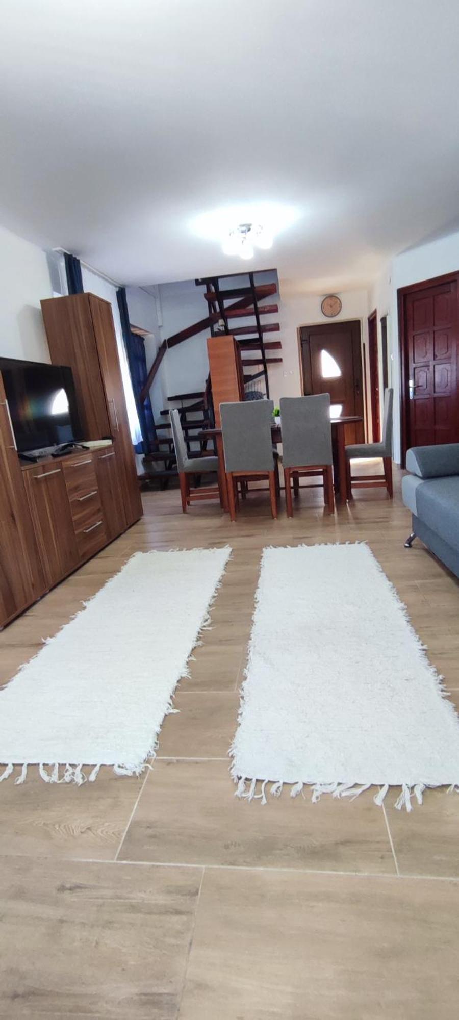Bazsi Apartman ハイデゥソボスロー エクステリア 写真